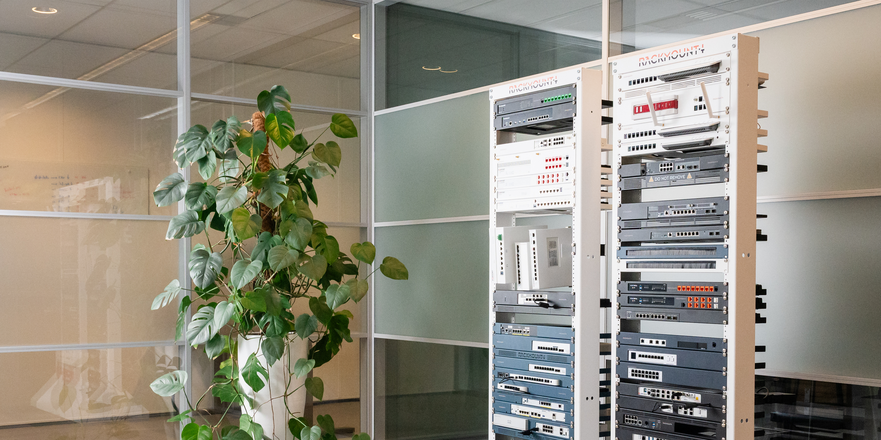 Whitepaper: Maximizing space and security